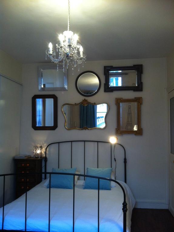 A Room In Paris Quarto foto