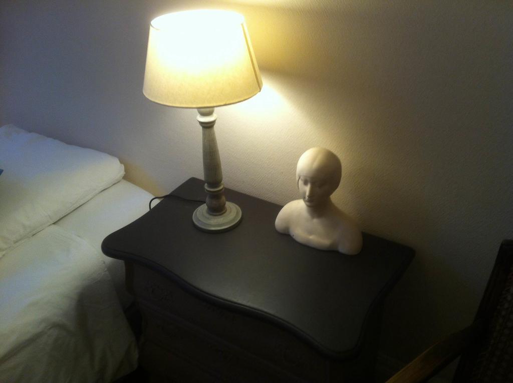 A Room In Paris Quarto foto